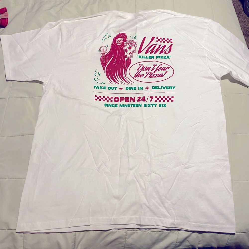 Vans killer pizza t shirt. Brand new. XL.